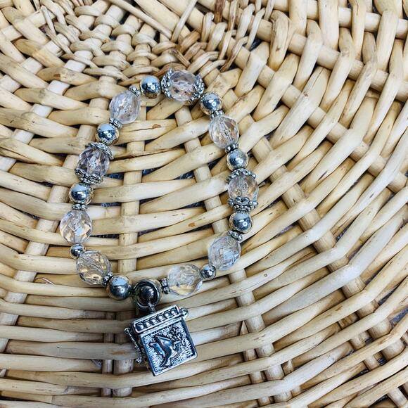 Silver Prayer Box Bracelet Clear Glass Beads - Picture 1 of 3